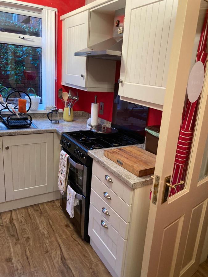Mountroyal Victorian Studio Self Catering Apartment 3 Белфаст Экстерьер фото
