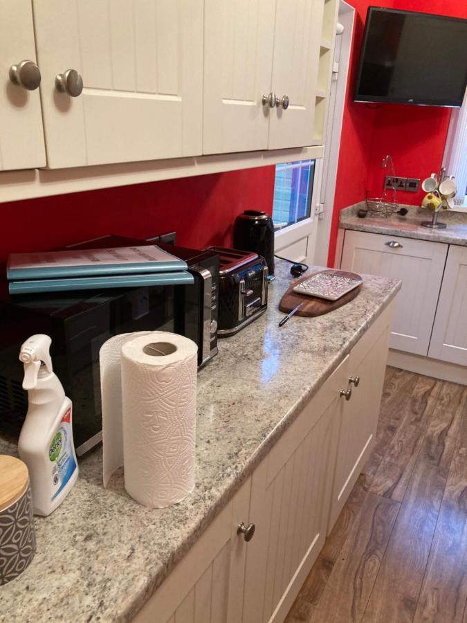 Mountroyal Victorian Studio Self Catering Apartment 3 Белфаст Экстерьер фото