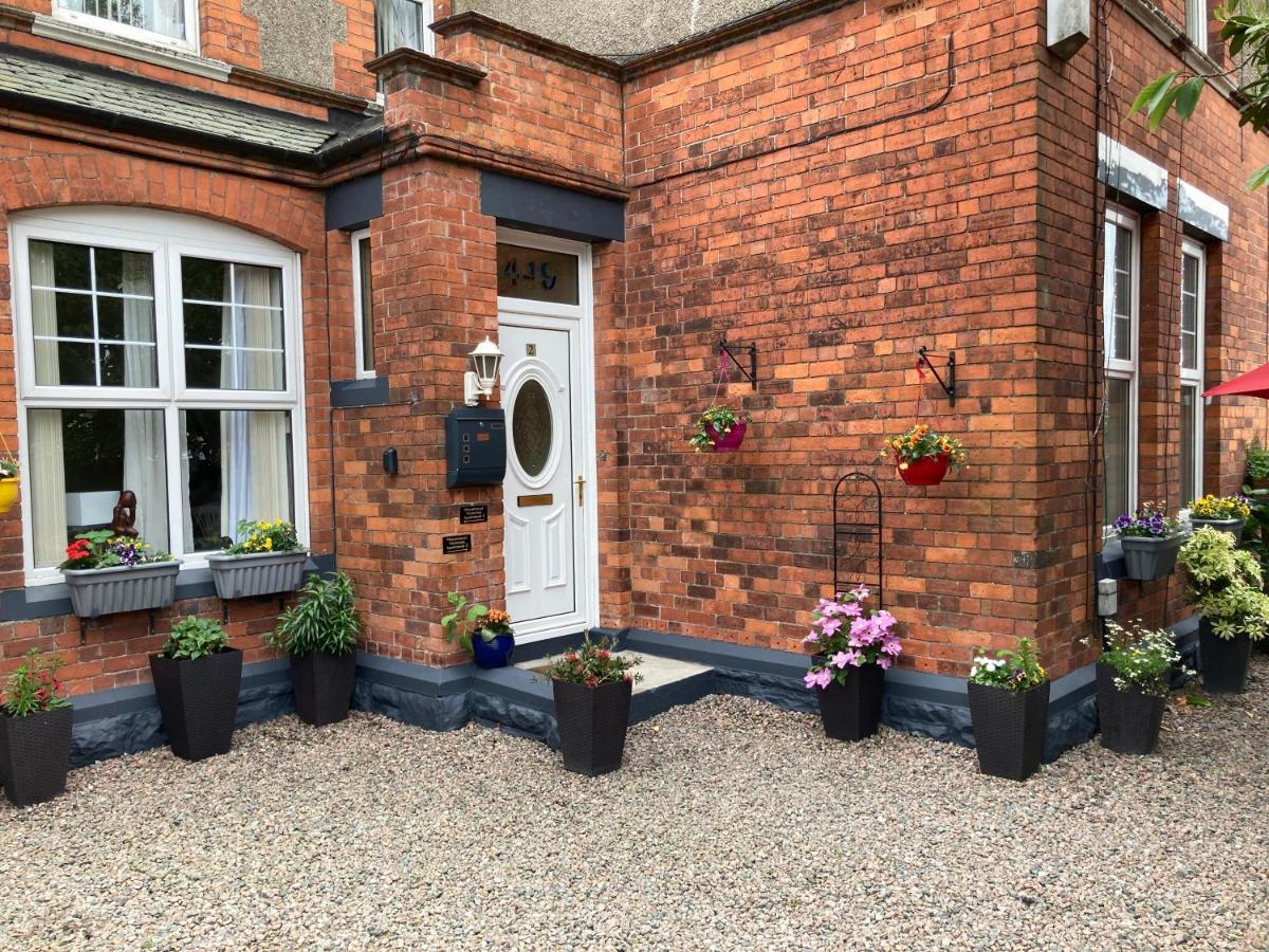 Mountroyal Victorian Studio Self Catering Apartment 3 Белфаст Экстерьер фото