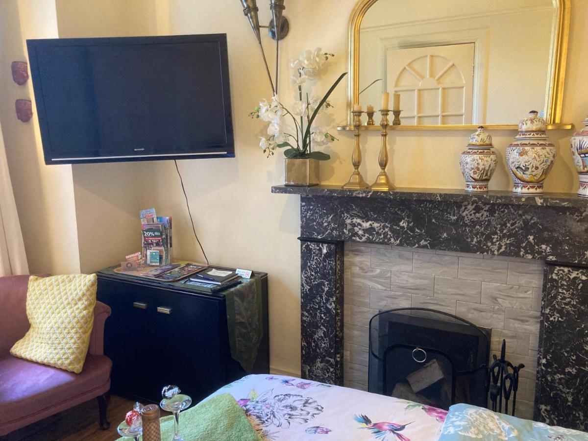 Mountroyal Victorian Studio Self Catering Apartment 3 Белфаст Экстерьер фото