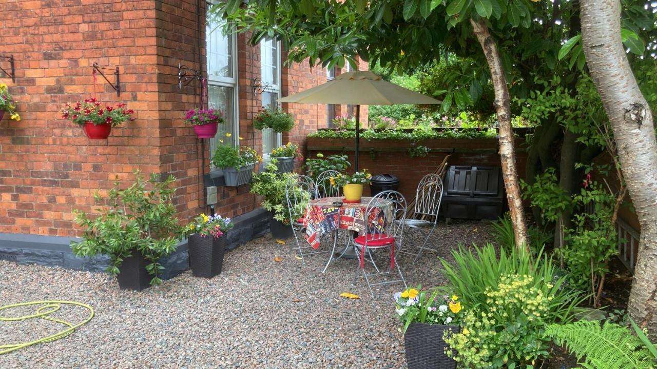 Mountroyal Victorian Studio Self Catering Apartment 3 Белфаст Экстерьер фото